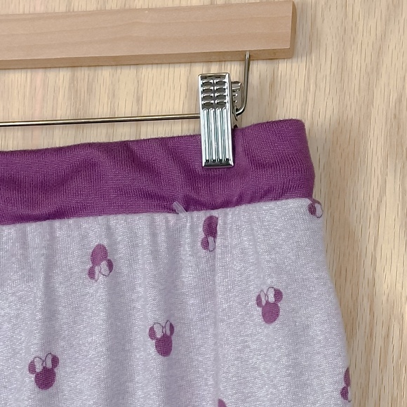 Disney Character Cozy Purple Minnie Mouse Pajama Set - Picture 14 of 16